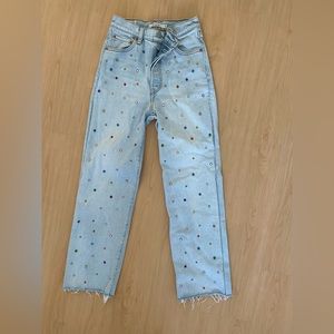 Levi’s Ribcage size 26 straight jean with cool unique beading!